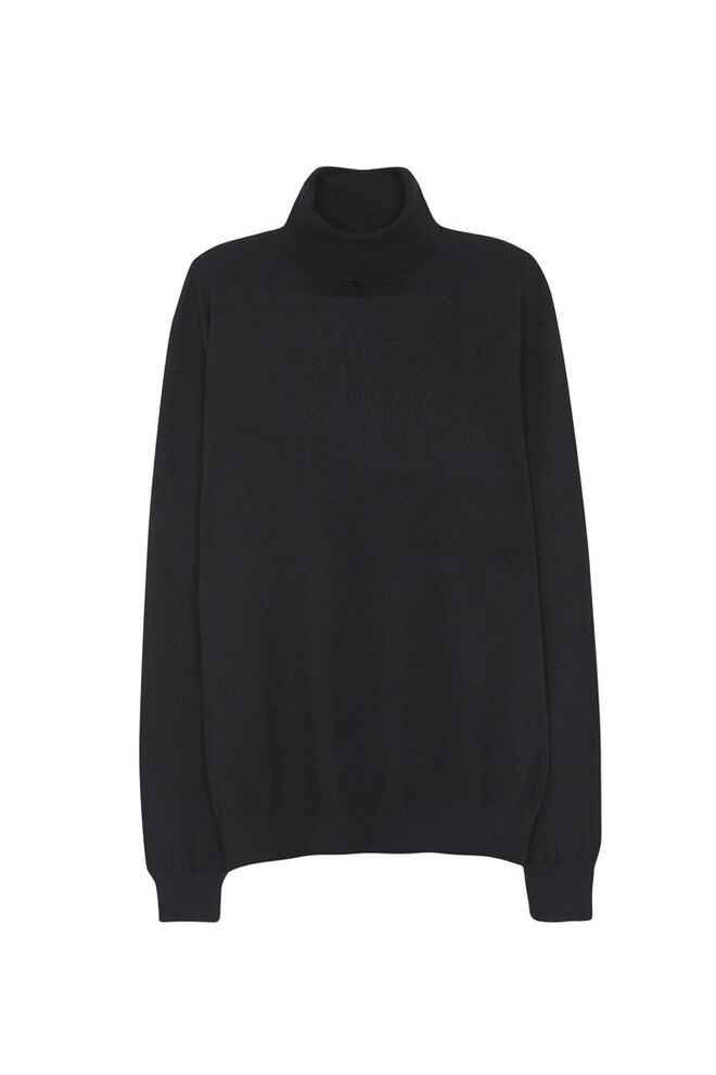 Camisola em lã merino, €49,99, Cortefiel 