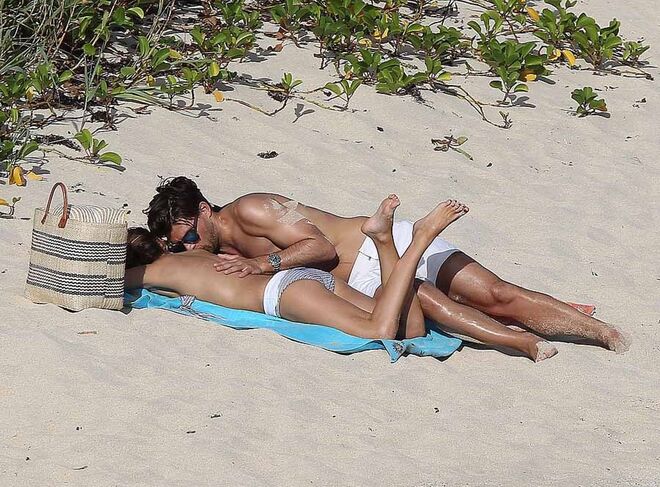 Dezembro 2013 | St. Barts, França | Olivia Palermo e Johannes Huebl