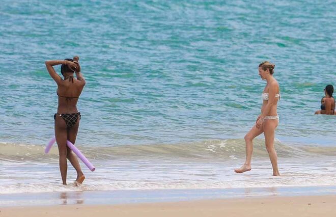 Dezembro 2014 | Brasil | Naomi Campbell e Kate Moss