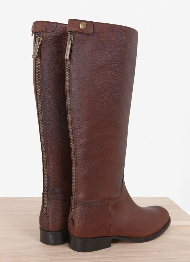 Adolfo Dominguez, €192