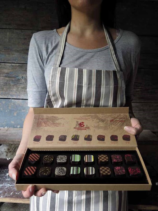 CHOCOLATE | CHOCOLATARIA EQUADOR | A matéria-prima, o cacau, chega do Equador, Brasil, Argentina, Cuba e Madagáscar e é transformado numa fábrica do Norte de Portugal em chocolate 100% artesanal de diversos formatos: bombons, sombrinhas, trufas, pepitas, cacos e tabletes. À venda estão sabores exóticos como o caril, a pimenta rosa ou o gengibre, mas também vinho do Porto e ginja. Rua da Misericórdia, 72, Lisboa & Rua Sá da Bandeira, 637, Porto. www.chocolatariaequador.com