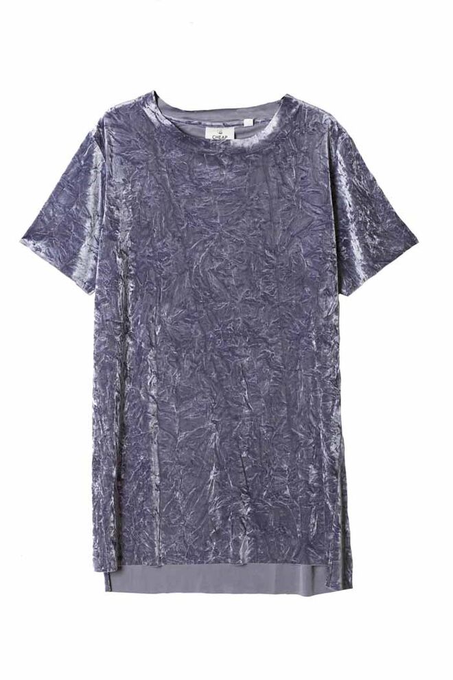 Vestido em veludo, €55, Cheap Monday