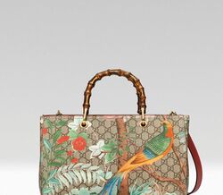 Gucci com duas novas coleções