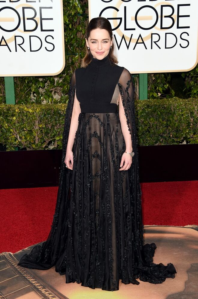 Emilia Clarke em Valentino