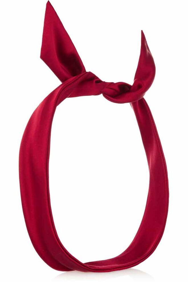 FILIPA GOMES | Bandolete em seda, €155, Yunotme, em www.net-a-porter.com