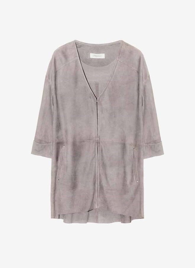  JANI ZHAO | Camisa em camurça, €225, Uterqüe