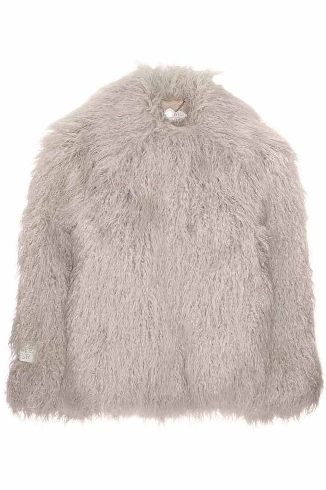 LUÍSA BEIRÃO | Casaco em pelo, €1495, Stella McCartney