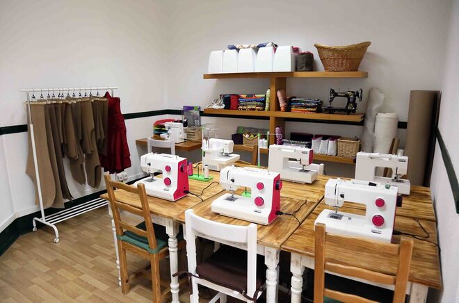 Máquina de costura Companhia das Agulhas, desde €195