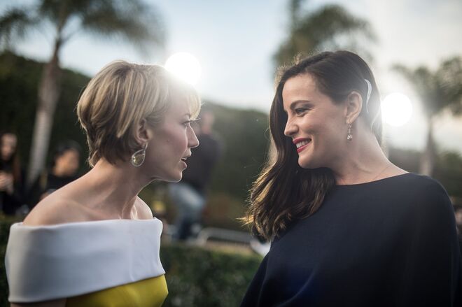 Carrie Coon e Liv Tyler