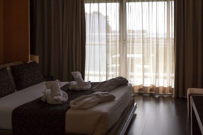 12.	Realizar o Programa Cupido na Aldeia dos Capuchos. A partir dos 90 euros por pessoa. 