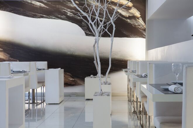 5. Experimentar a cozinha do Saldanha Mar e do Bonsai, no DoubleTree by Hilton Lisbon,. Por 36€ por pessoa, com oferta de uma garrafa de vinho Terra D’Alter para duas pessoas. 