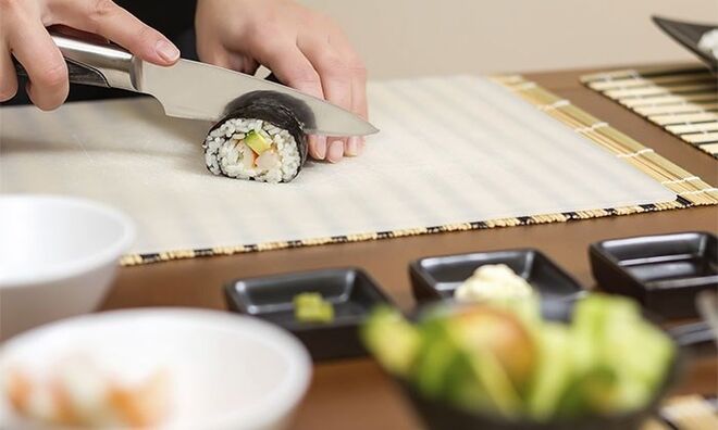 6. Fazer um workshop de sushi com degustação, €69