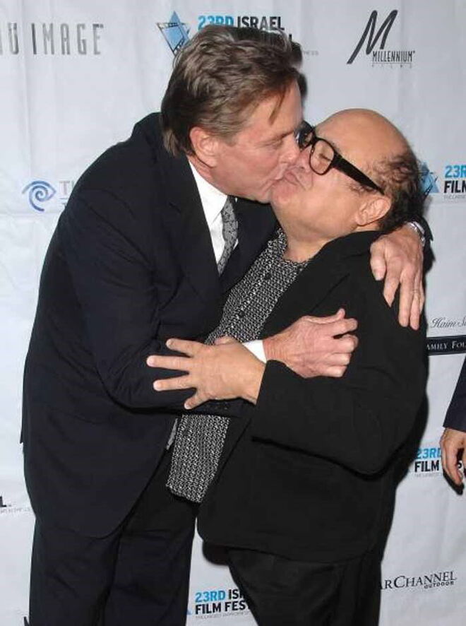 Michael Douglas e Danny DeVito | Partilharam um apartamento em Nova Iorque no início dos anos 60.