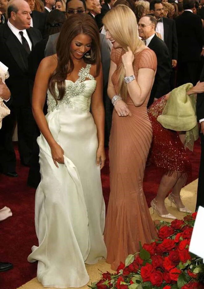 Beyoncé e Gwyneth Paltrow | Beyoncé disse que a amiga é aquilo que ela sonha ser um dia. Gwyneth devolveu o elogio, dizendo que Beyoncé é "o ser humano mais talentoso do mundo".