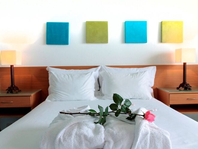 Estadia em quarto vista serra, pequeno-almoço buffet, Tratamento VIP e Jantar Romântico, no Ô Golf Mar, a €145