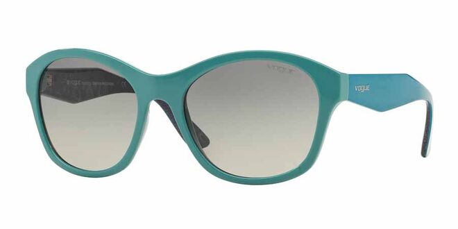 POLO & CO | Óculos em acetato, €90, Vogue