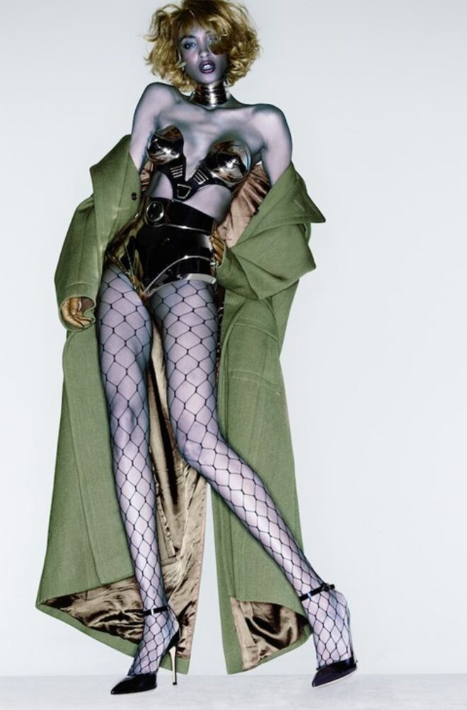 Jourdan Dunn - Inveja, vestida por Marc Jacobs