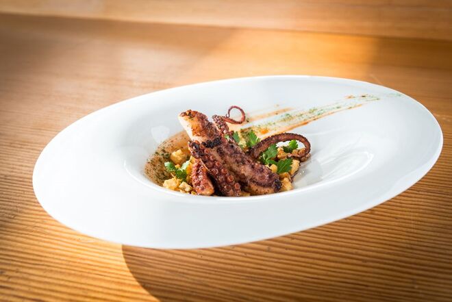 Polvo Assado em Vinho de Cheiro e Batata