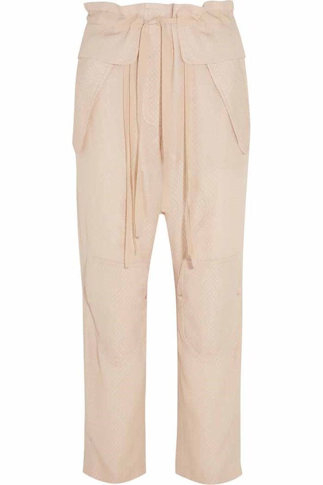 Calças em seda, €980, Chloé