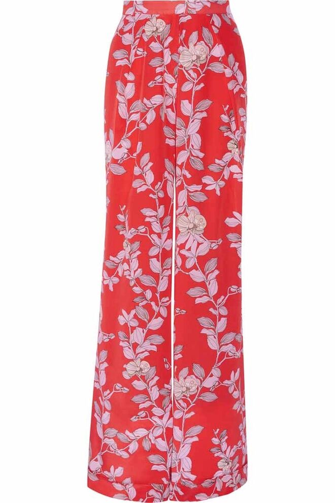 Calças em seda, €919, Johanna Ortiz, em www.net-a-porter.com