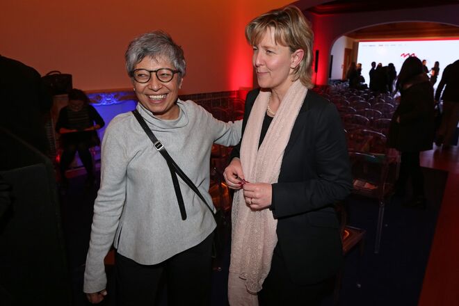 Helena Garrido e Maria Luís Albuquerque