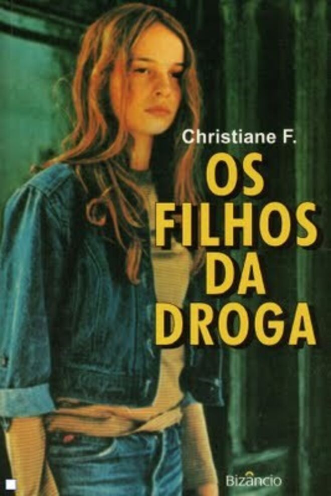 Carolina Silva, editora de beleza | Que livro gostaria de reler? O Tigre Branco, de Aravind Adinga. Li-o quando estiva na Índia e é um relato impressionante sobre o percurso de vida de um jovem muito pobre, que consegue sobreviver e tornar-se um empresário de sucesso numa sociedade corrupta. Os seus apontamentos de humor algo negro são fantásticos e é impossível não ficar presa da primeira à última página.