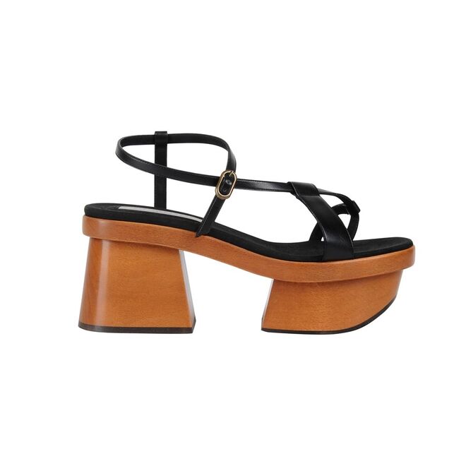 ACESSÓRIOS | Sandálias em pele, Stella McCartney (preço sob consulta)