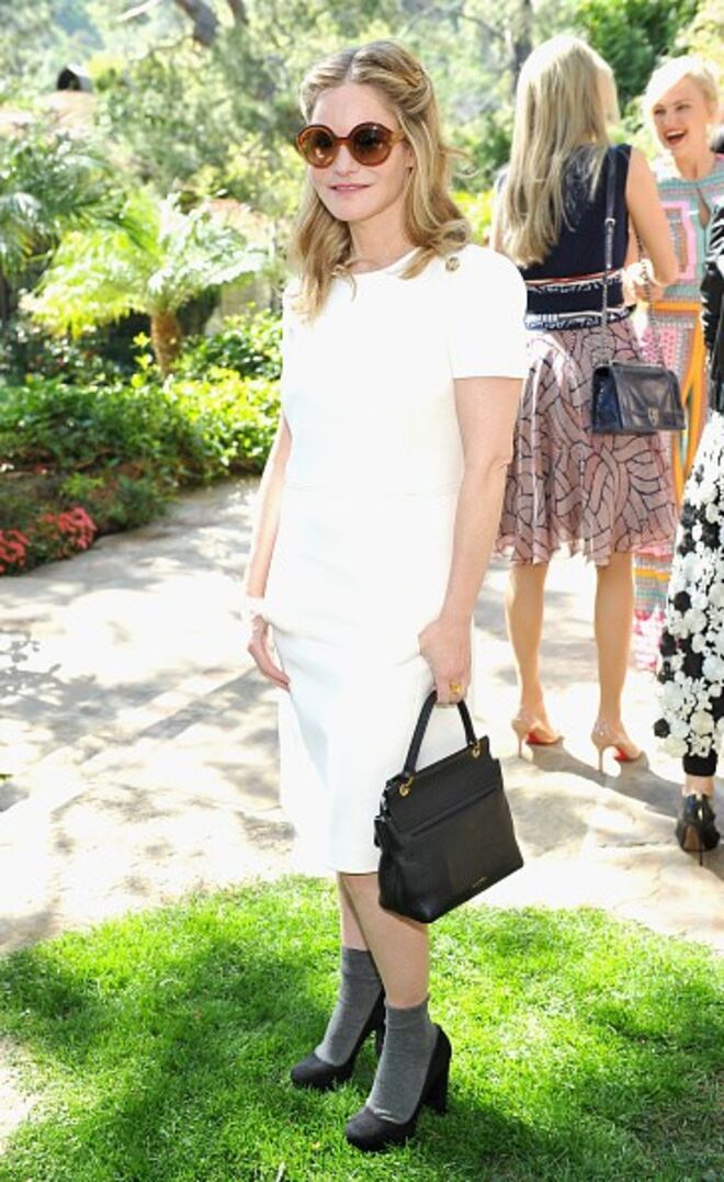 Jennifer Jason Leigh