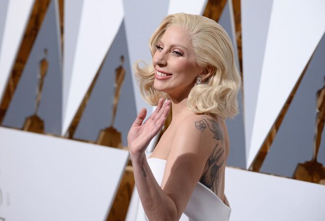 Lady Gaga em Brandon Maxwell