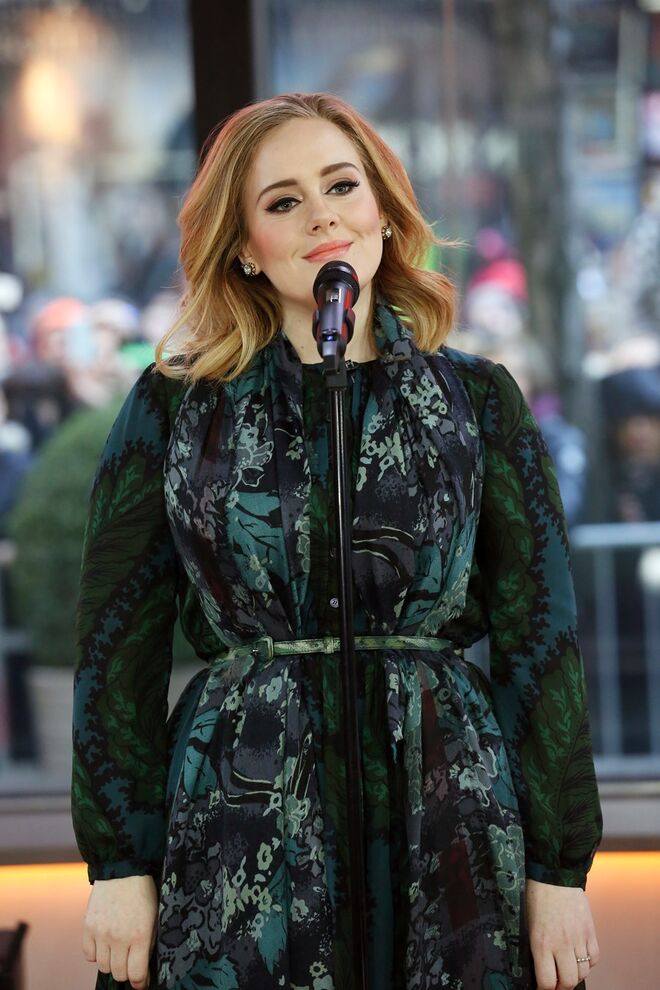 Adele a usar Burberry no The Today Show em 2015
