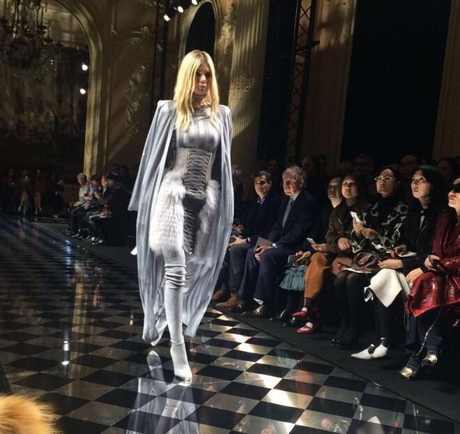 Kendall Jenner | Balmain para outono 2016