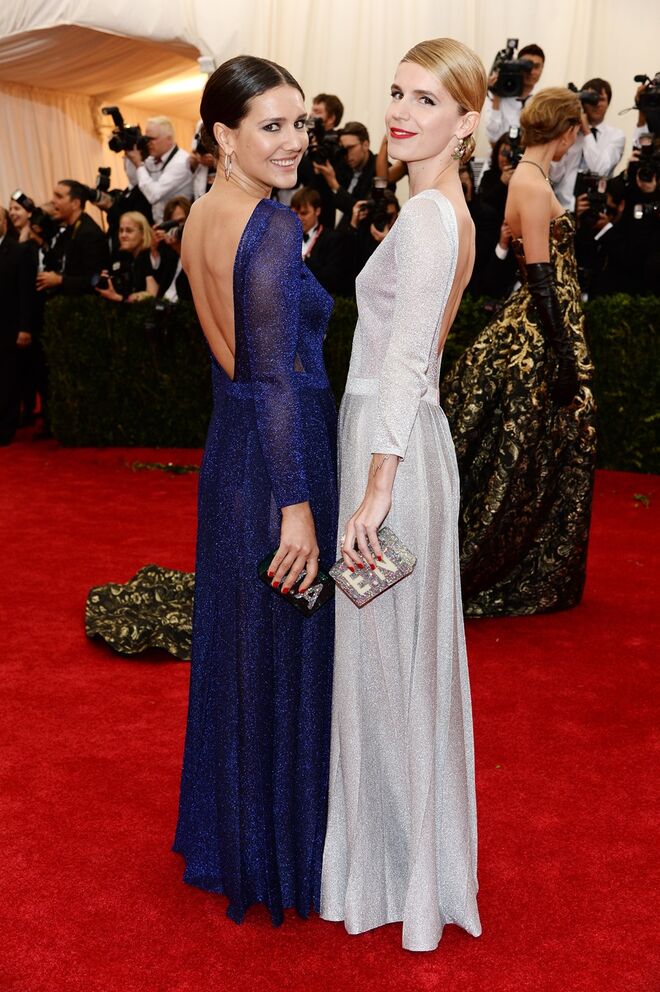 Eugenie de York (à esquerda)