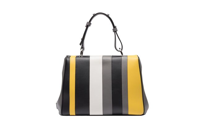 GEOMETRIA APLICADA | Carteira em pele, €2600, Prada