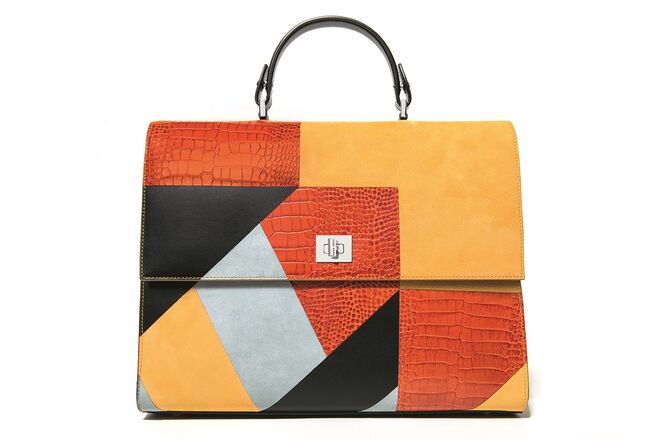 GEOMETRIA APLICADA | Carteira Bespoke em pele, €1400, Boss