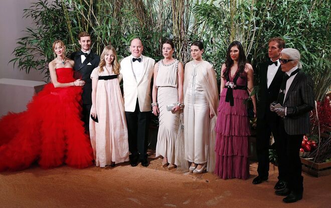 Beatrice Borromeo, Pierre Casiraghi, Princesa Alexandra de Hannover, Príncipe Alberto, Princesa Carolina, Charlotte Casiraghi, Tatiana Santo Domingo, Andrea Casiraghi e Karl Lagerfeld