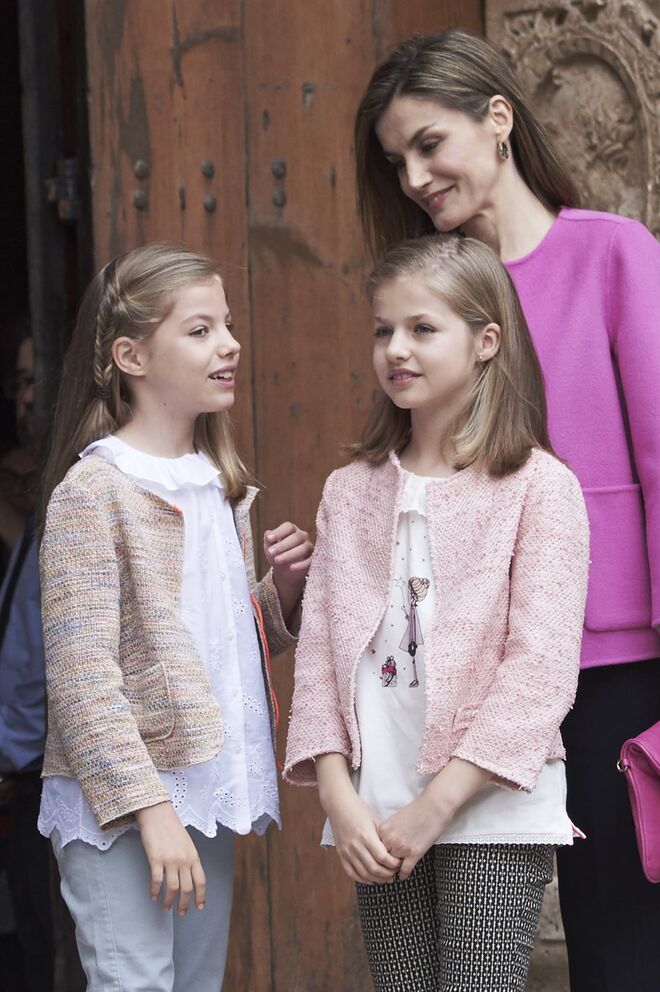 Rainha Letízia com as duas filhas