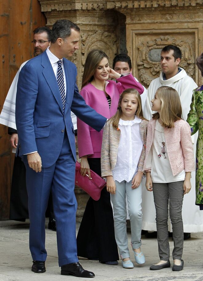 O Rei de Espanha Felipe VI, Letizia, com as filhas, a Princesa Leonor e a Infanta Sofia