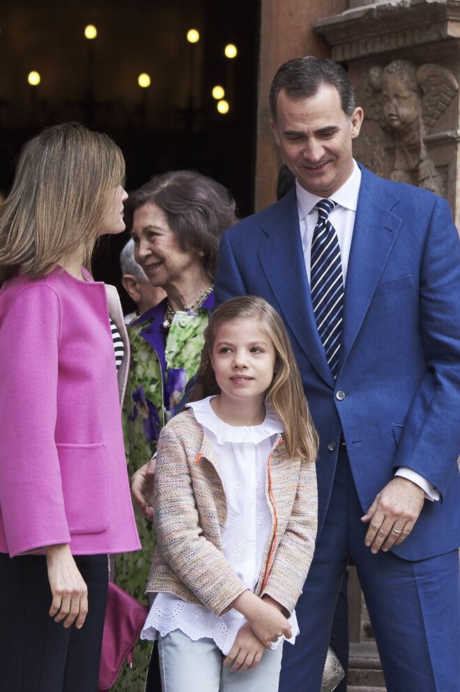 O Rei de Espanha Felipe VI, Letizia, com a Infanta Sofia