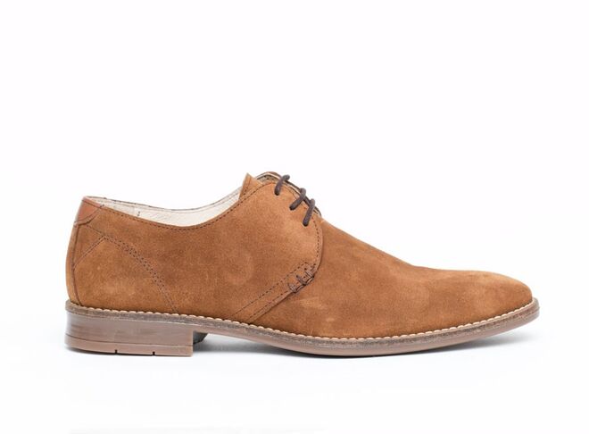 Sapatos castanhos, €44.99 