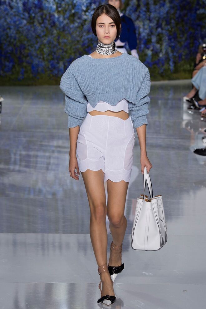 Do desfile de Christian Dior para o dia-a-dia: conheça as nossas sugestões para recriar este look, pensadas para todos os orçamentos (low, medium e high).