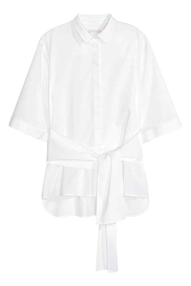 BRANCO | Camisa em algodão, €34,99, H&M