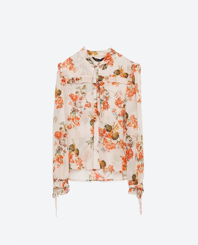 LAÇADA | Camisa em viscose, €29,95, Zara