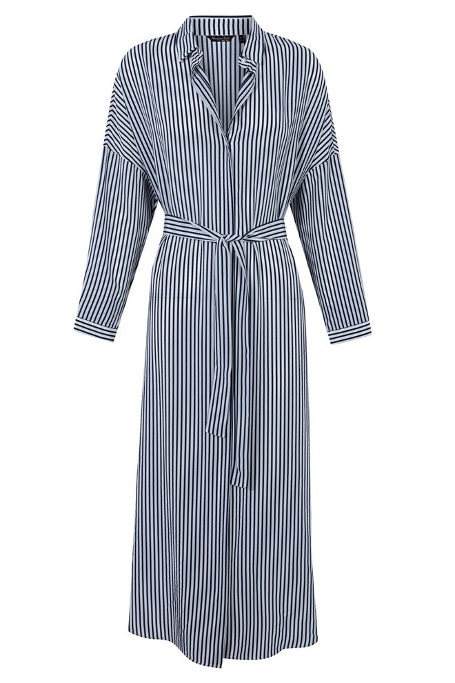 VESTIDO | Vestido em seda, €89,95, Massimo Dutti