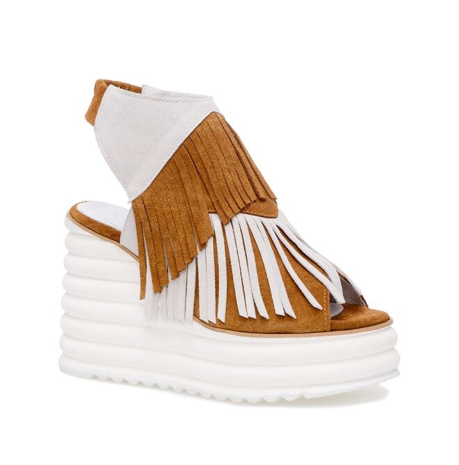 Not Yet, Bea, €79,90