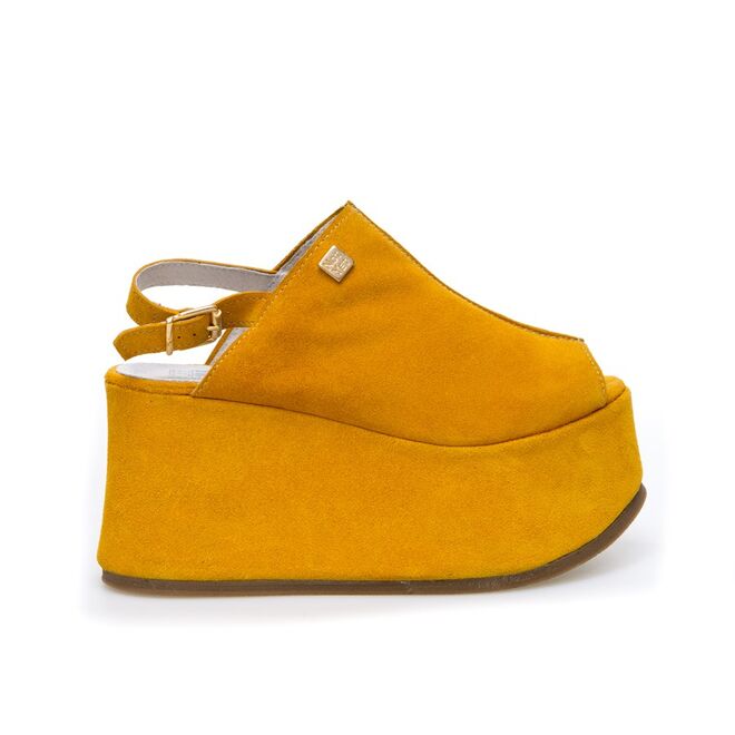 Not Yet, Emma, €79,90