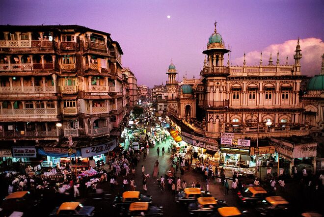 Moonrise in Mumbai, 1994 ©Steve McCurry