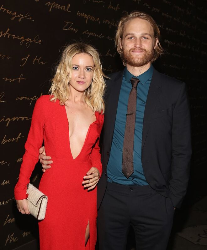 Meredith Hagner e Wyatt Russell 