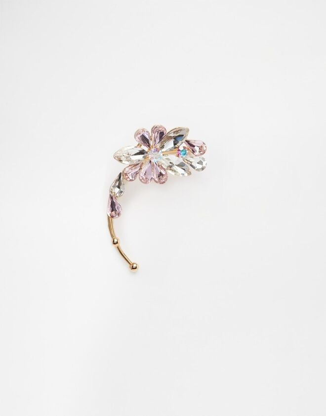 ASOS Love Rocks Rose Gold Flower Ear Cuff €30.98