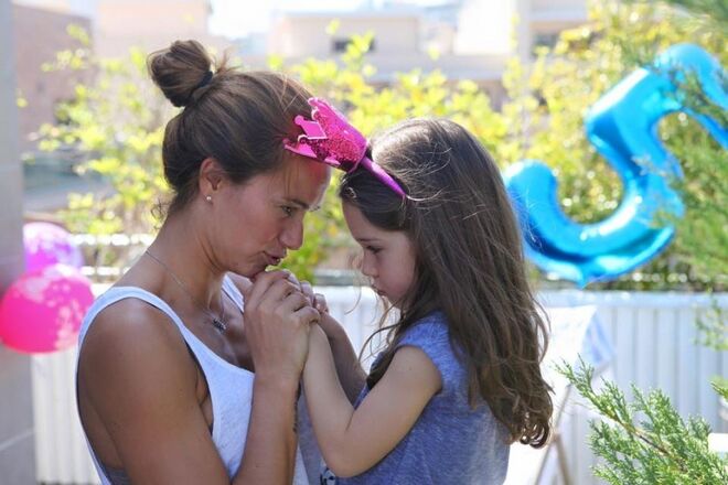 1. Cláudia Vieira com a filha Maria