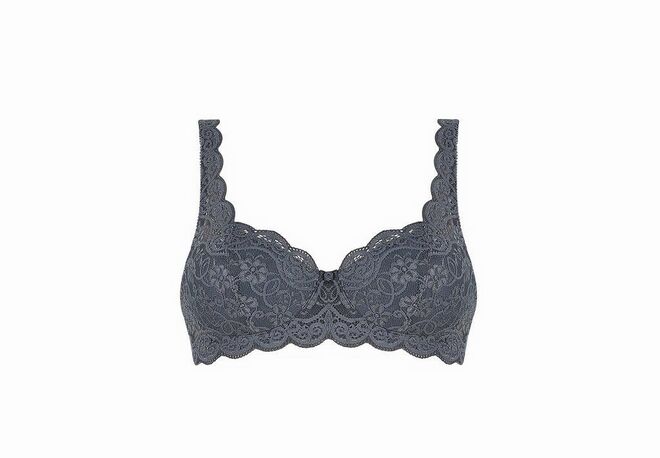 Amourette, €42.90, Triumph